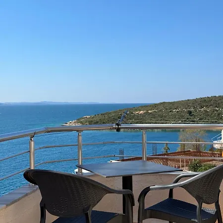Marina Seaside *